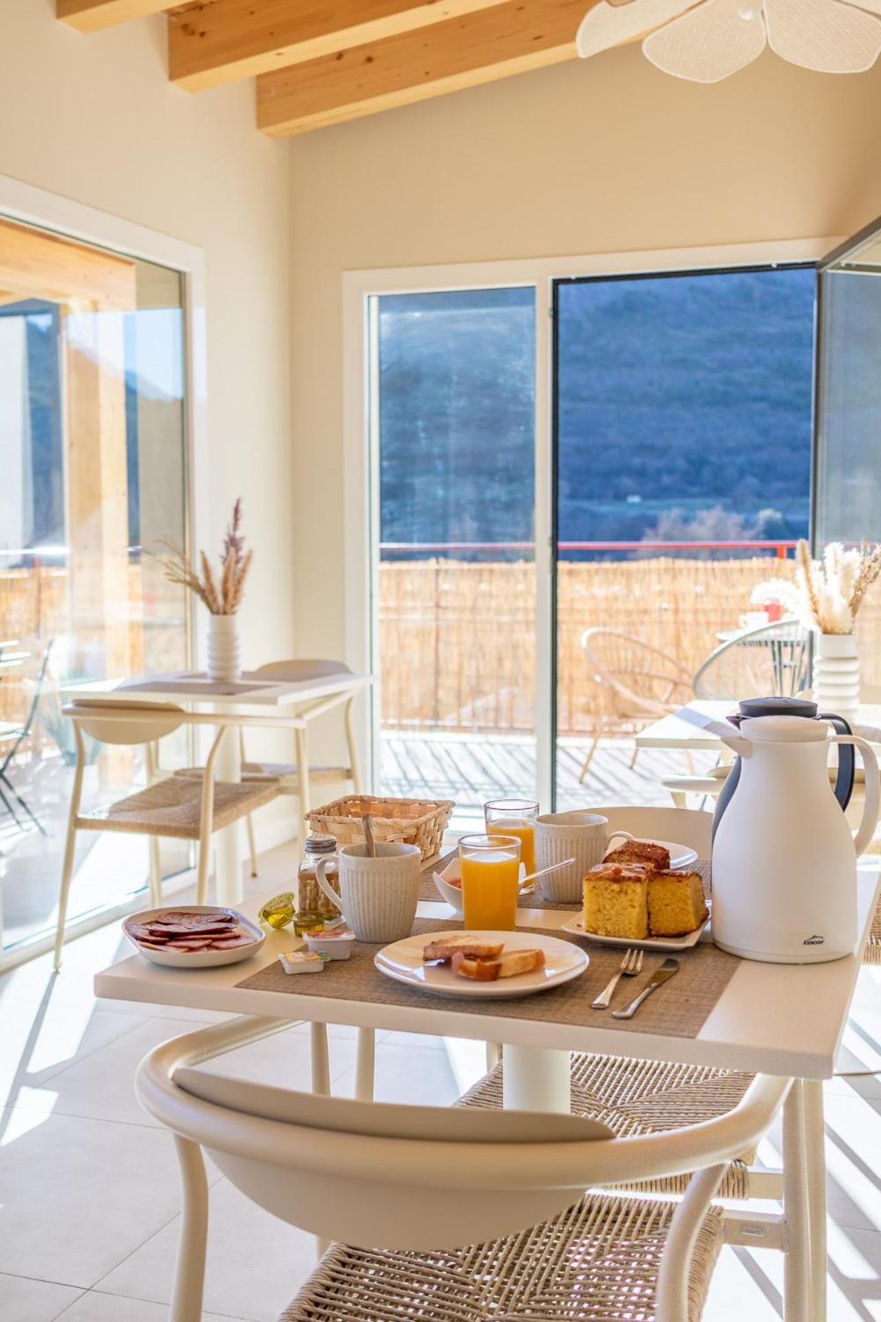 Hostal Lobrega Torrecilla en Cameros 外观 照片