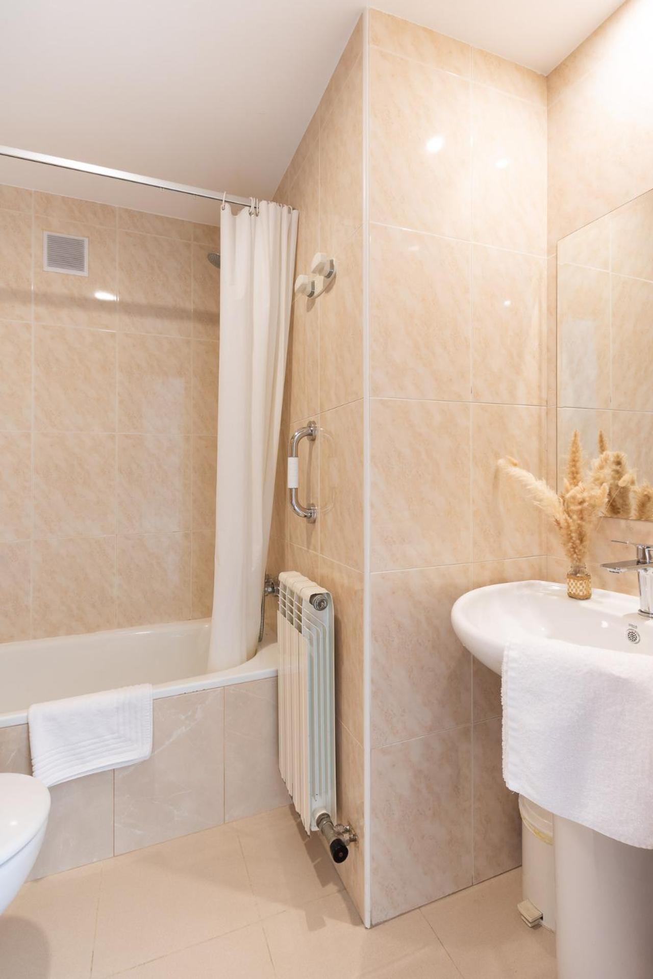Hostal Lobrega Torrecilla en Cameros 外观 照片