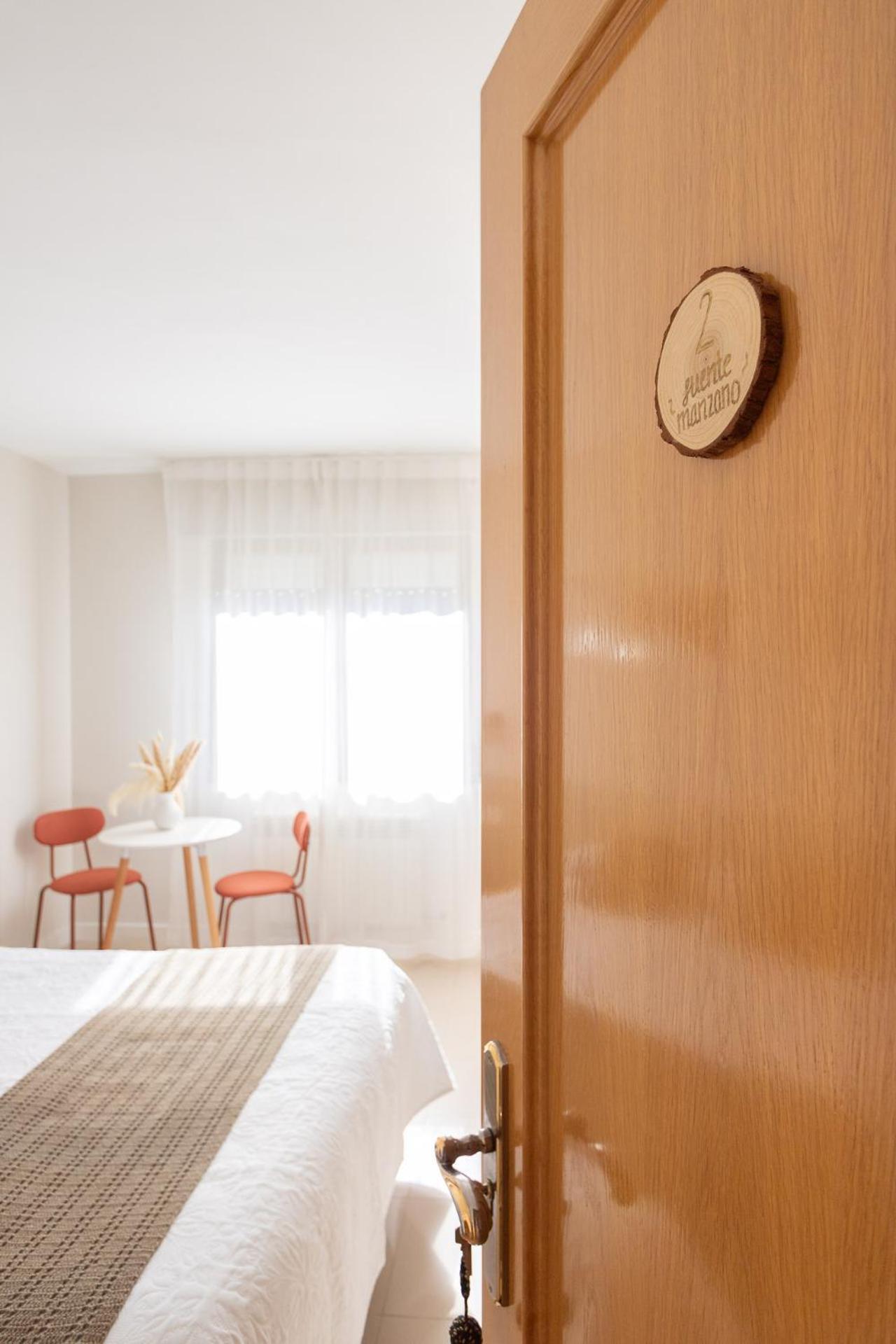 Hostal Lobrega Torrecilla en Cameros 外观 照片